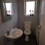 Service Sels Apartment *